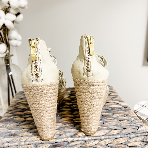 Vince Camuto Ivory Empire Studded Leather Fish Net Espadrille Wedges Size 10 - Picture 5 of 10